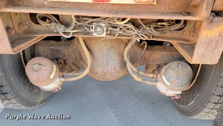 image for item DP3472 2013 International  7500 dump truck