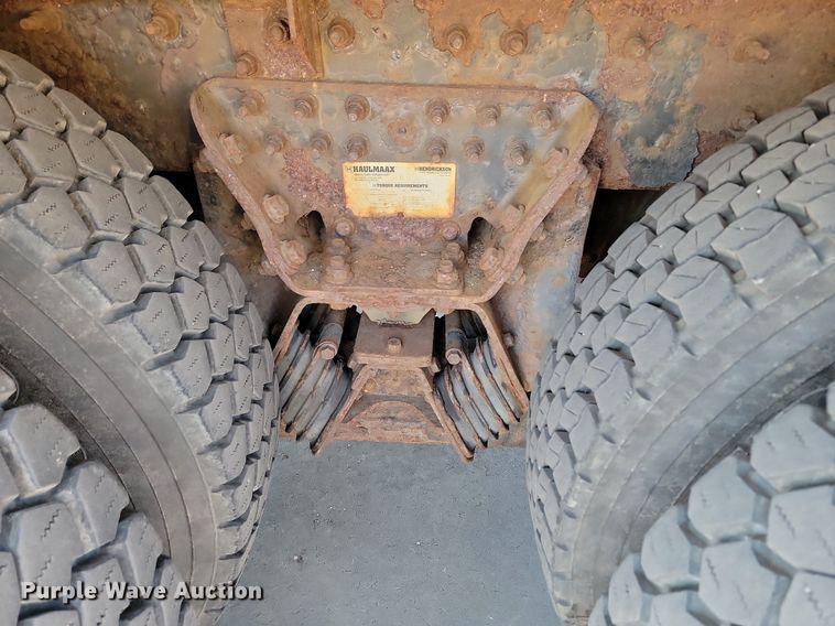 image for item DP3472 2013 International  7500 dump truck