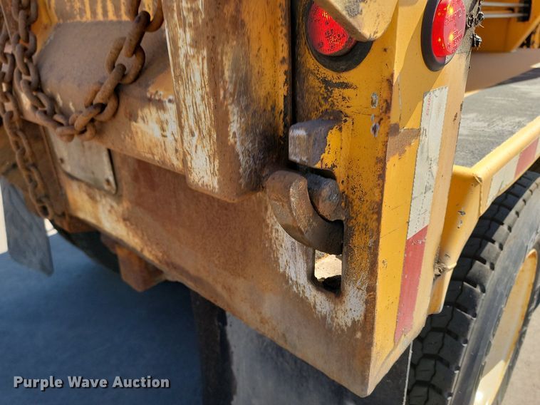 image for item DP3472 2013 International  7500 dump truck