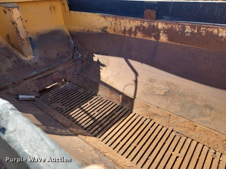 image for item DP3472 2013 International  7500 dump truck
