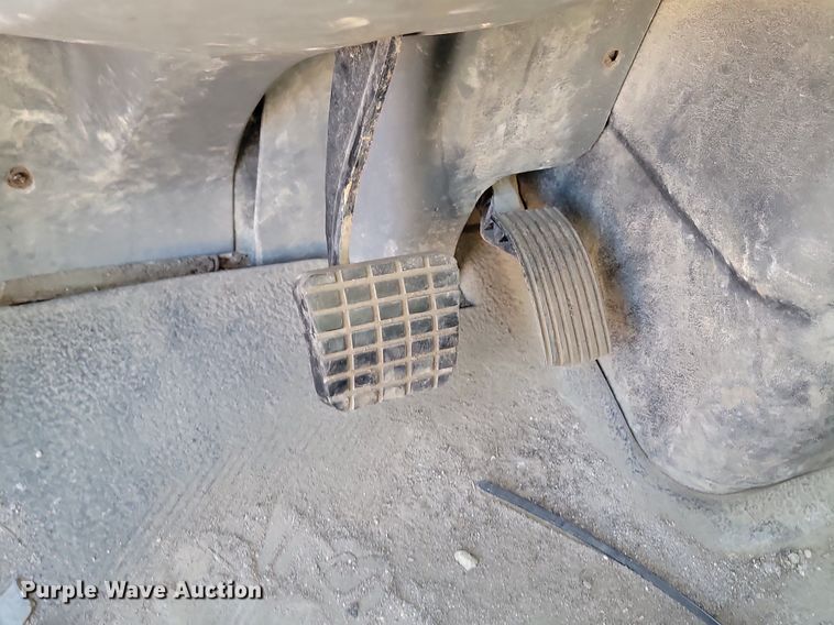 image for item DP3472 2013 International  7500 dump truck