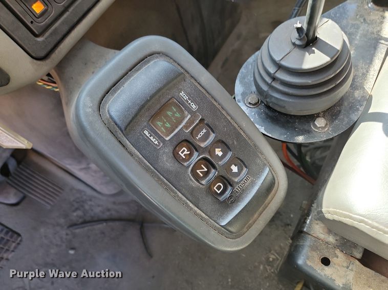 image for item DP3472 2013 International  7500 dump truck