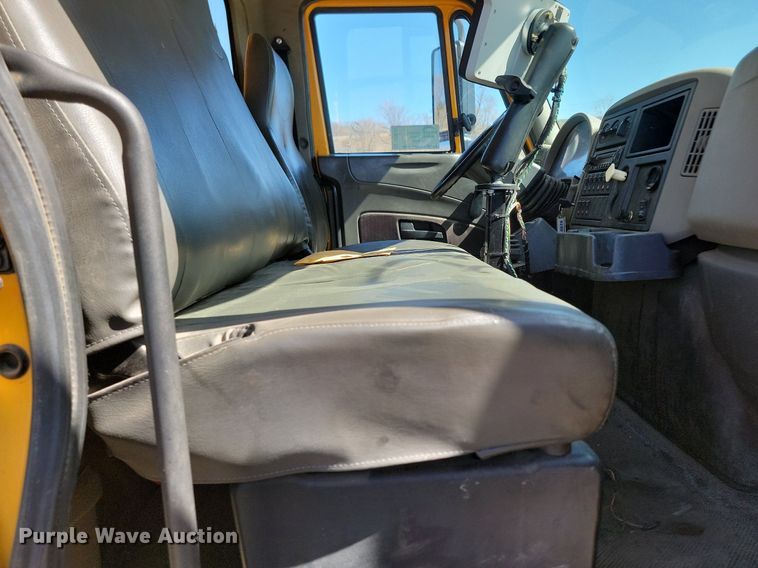 image for item DP3472 2013 International  7500 dump truck