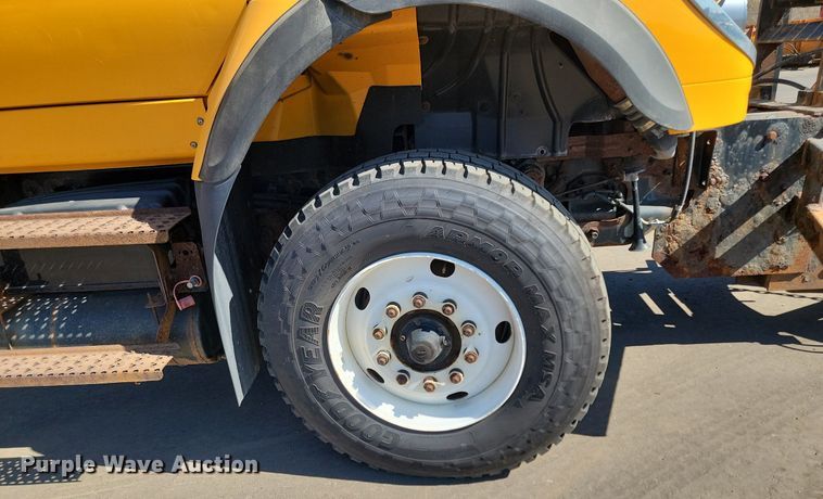 image for item DP3472 2013 International  7500 dump truck