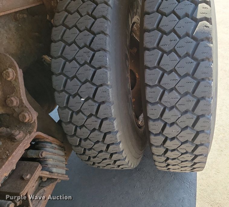 image for item DP3472 2013 International  7500 dump truck