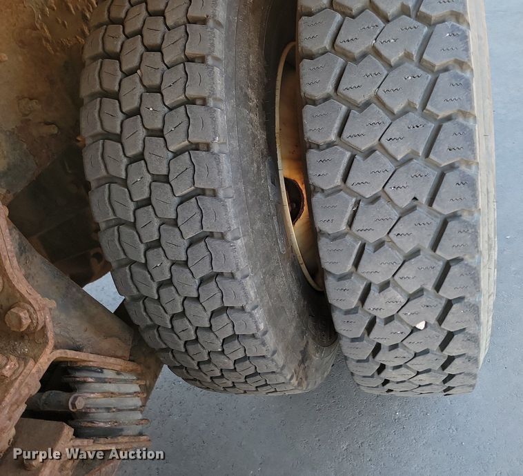 image for item DP3472 2013 International  7500 dump truck