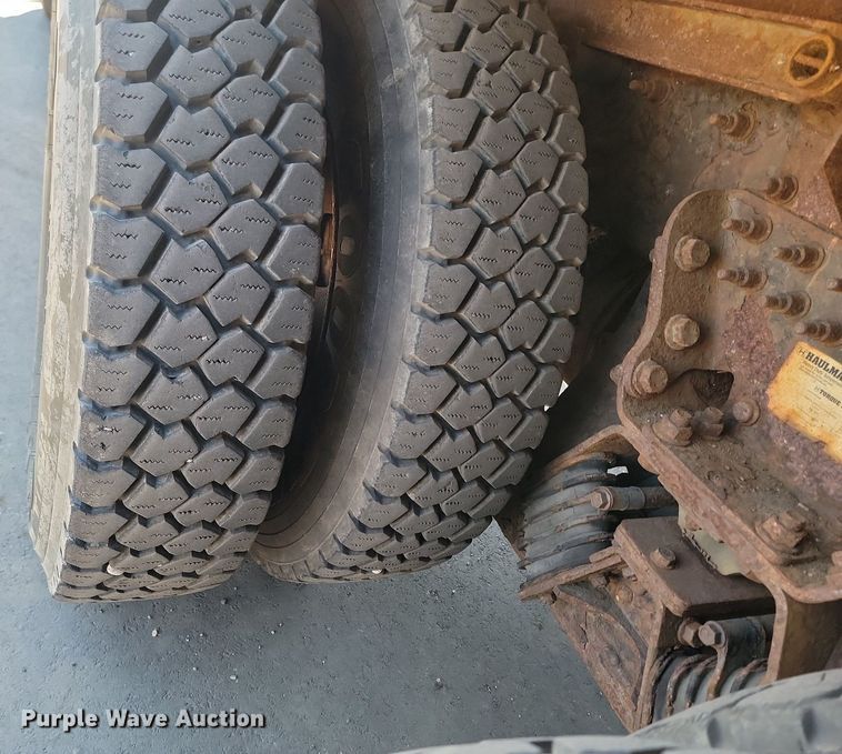 image for item DP3472 2013 International  7500 dump truck