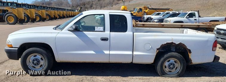 image for item DP3484 2004 Dodge  Dakota Club Cab pickup truck