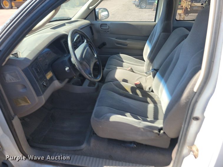 image for item DP3484 2004 Dodge  Dakota Club Cab pickup truck