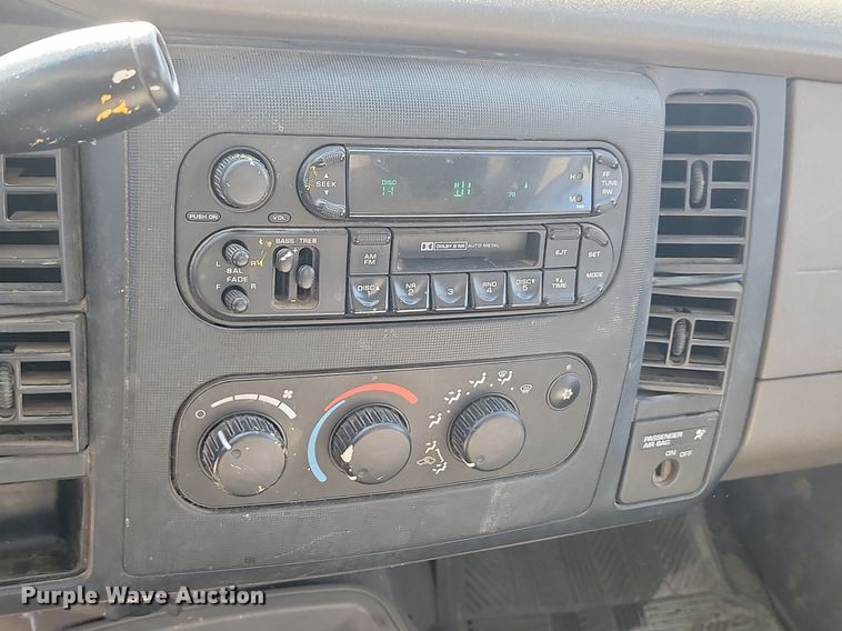 image for item DP3484 2004 Dodge  Dakota Club Cab pickup truck