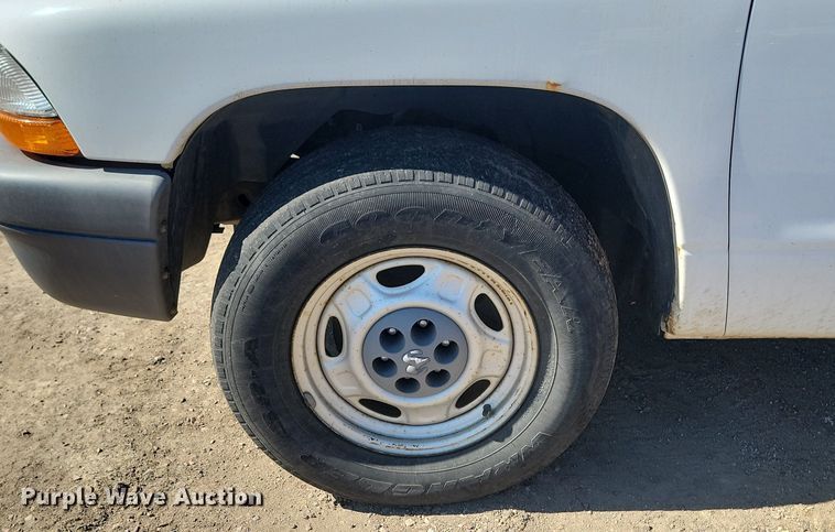 image for item DP3484 2004 Dodge  Dakota Club Cab pickup truck