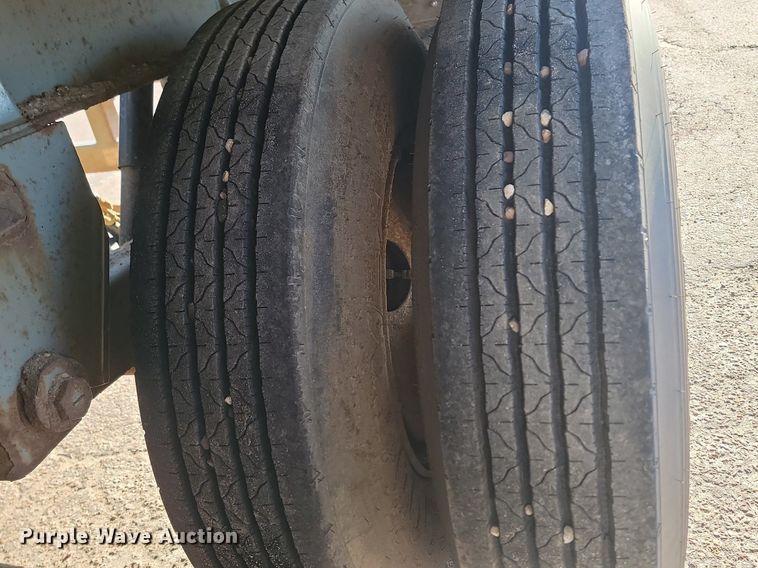 image for item DP3505 2009 SmithCo S3-43-34 side dump trailer