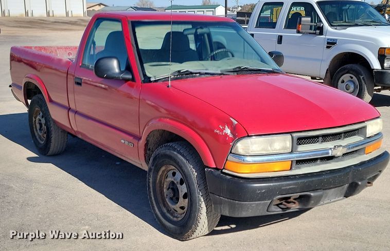 image for item DP3512 1998 Chevrolet  S10 pickup truck