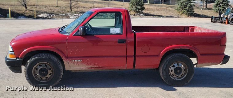 image for item DP3512 1998 Chevrolet  S10 pickup truck