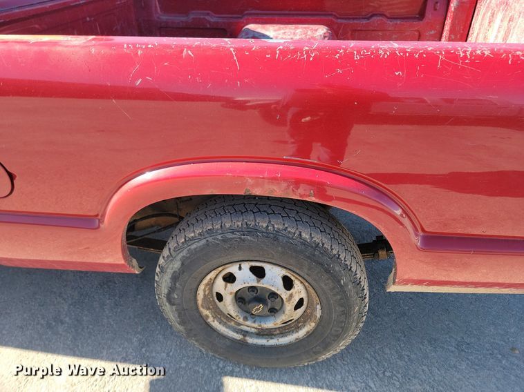 image for item DP3512 1998 Chevrolet  S10 pickup truck