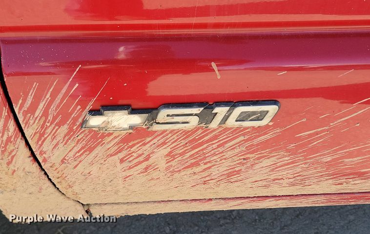 image for item DP3512 1998 Chevrolet  S10 pickup truck