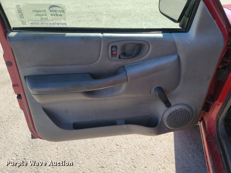 image for item DP3512 1998 Chevrolet  S10 pickup truck