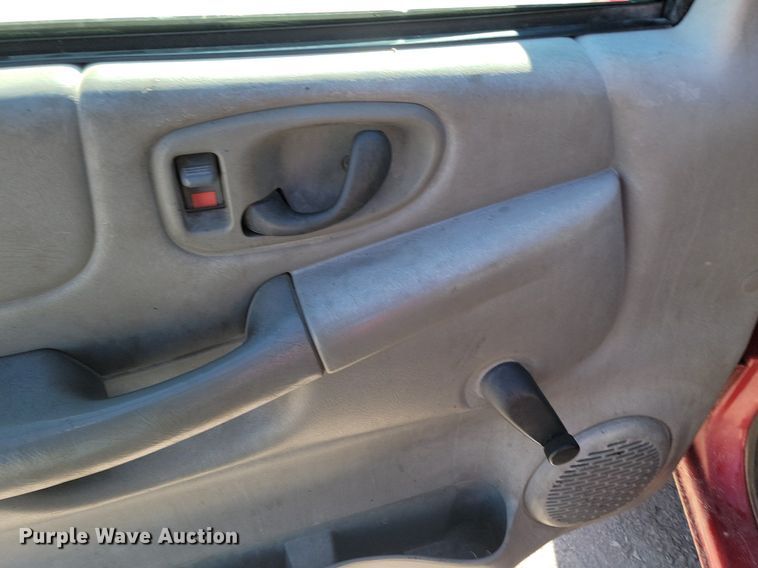 image for item DP3512 1998 Chevrolet  S10 pickup truck