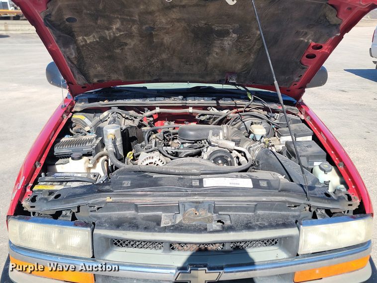 image for item DP3512 1998 Chevrolet  S10 pickup truck