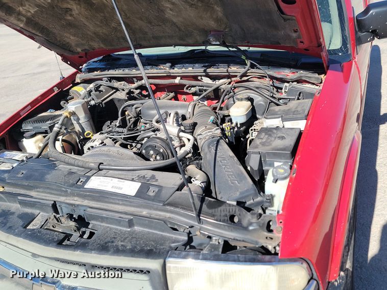 image for item DP3512 1998 Chevrolet  S10 pickup truck