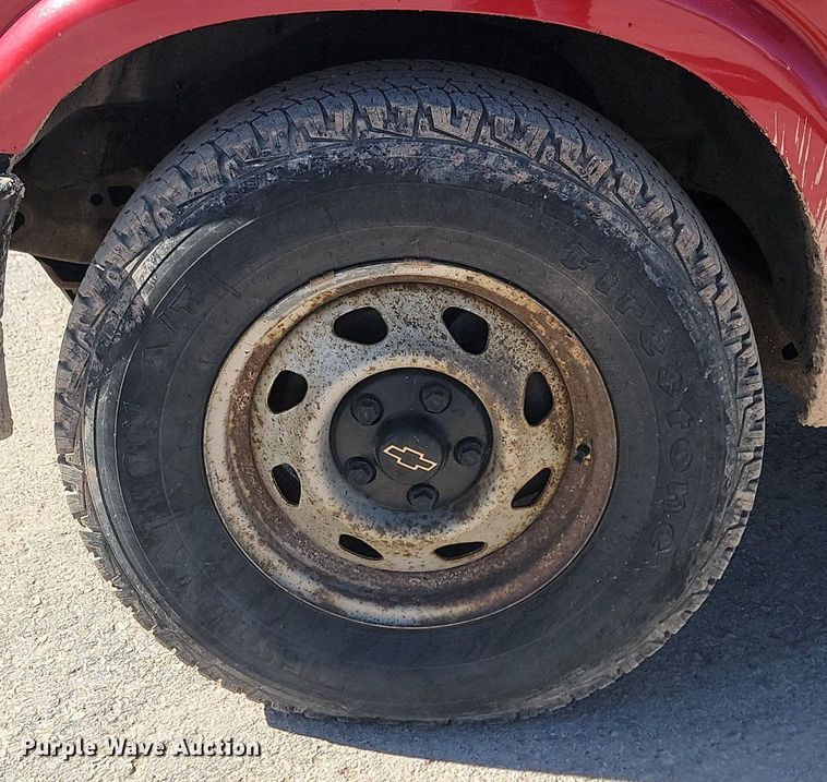 image for item DP3512 1998 Chevrolet  S10 pickup truck