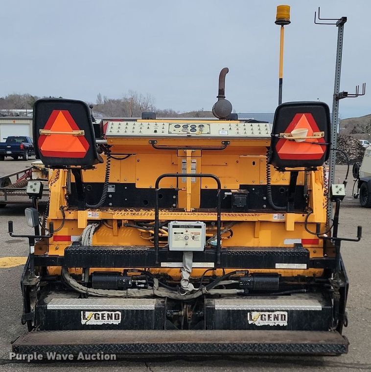 image for item DP3516 2007 LeeBoy L8515 RE paver