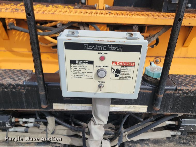 image for item DP3516 2007 LeeBoy L8515 RE paver