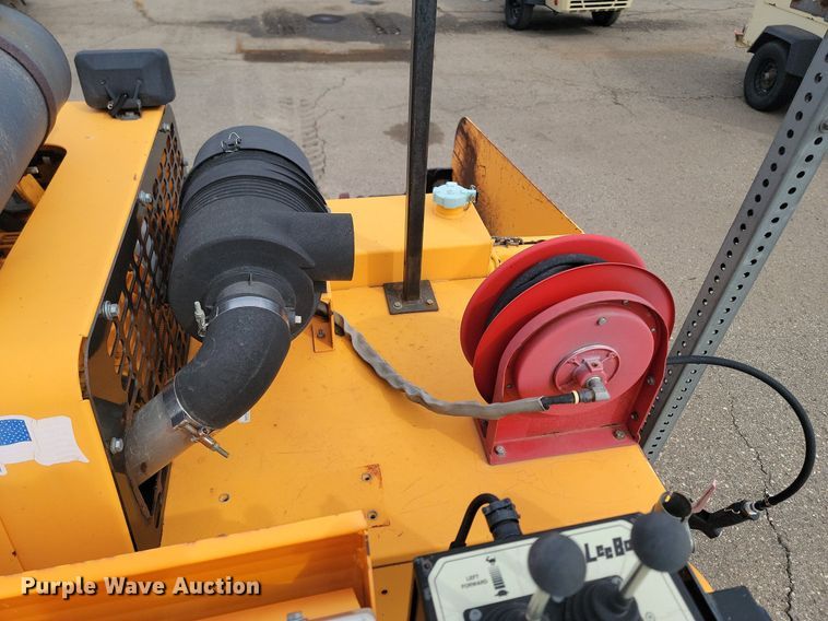 image for item DP3516 2007 LeeBoy L8515 RE paver