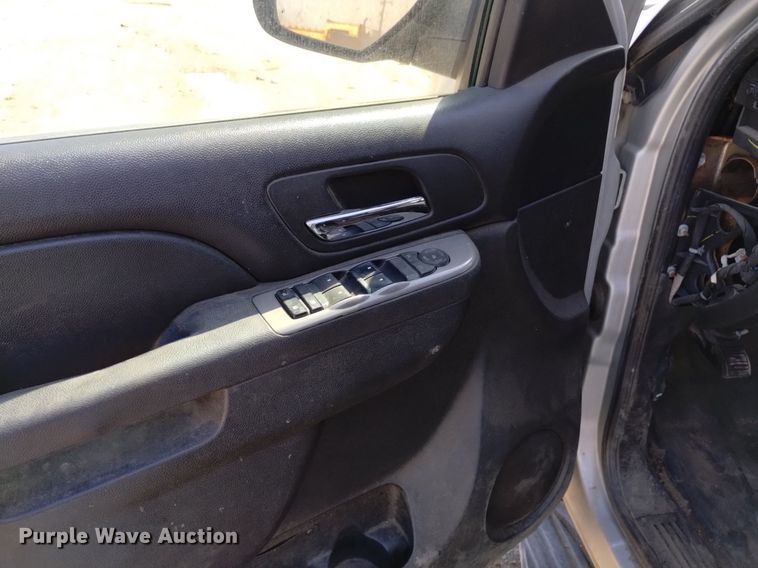 image for item DQ6035 2011 Chevrolet Tahoe Police  SUV