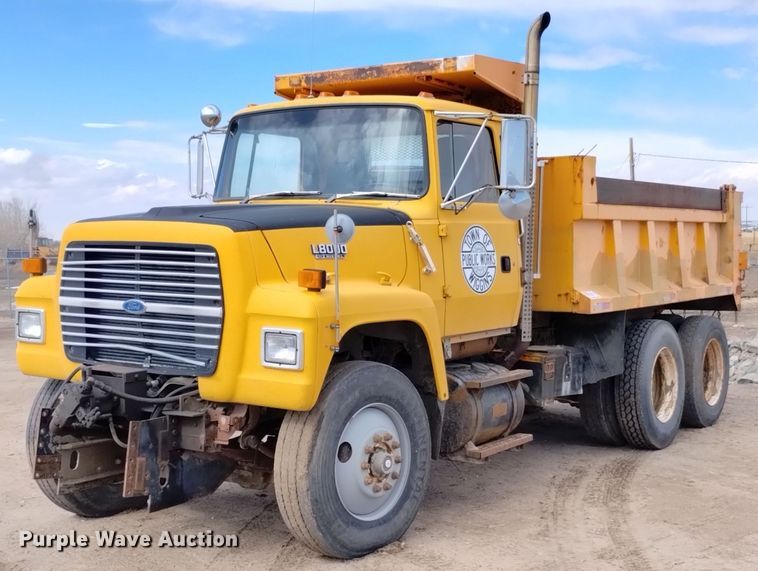 image for item DQ6036 1991 Ford L8000 dump truck