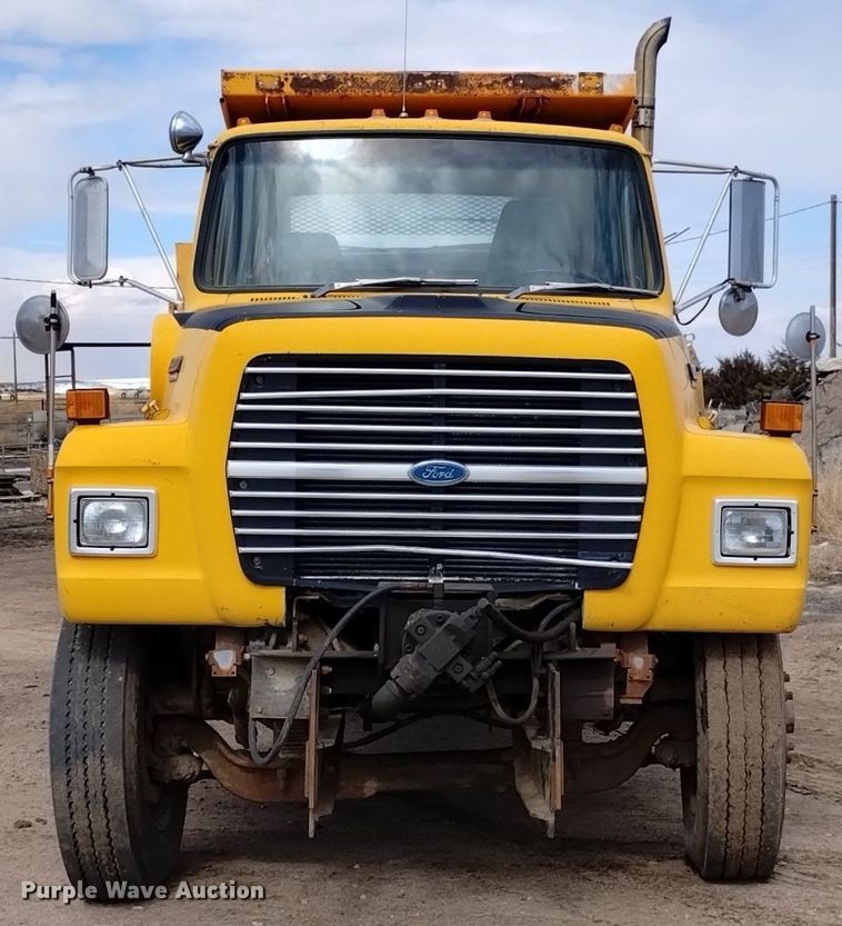 image for item DQ6036 1991 Ford L8000 dump truck