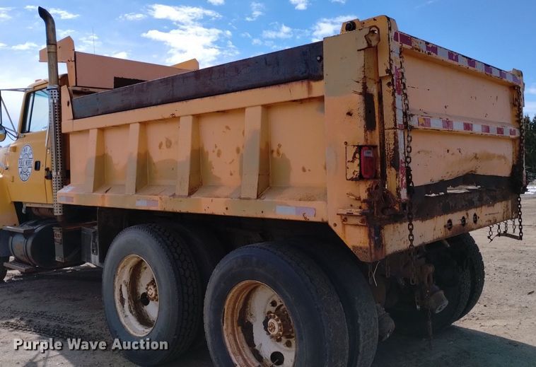 image for item DQ6036 1991 Ford L8000 dump truck