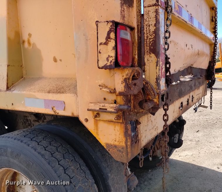 image for item DQ6036 1991 Ford L8000 dump truck