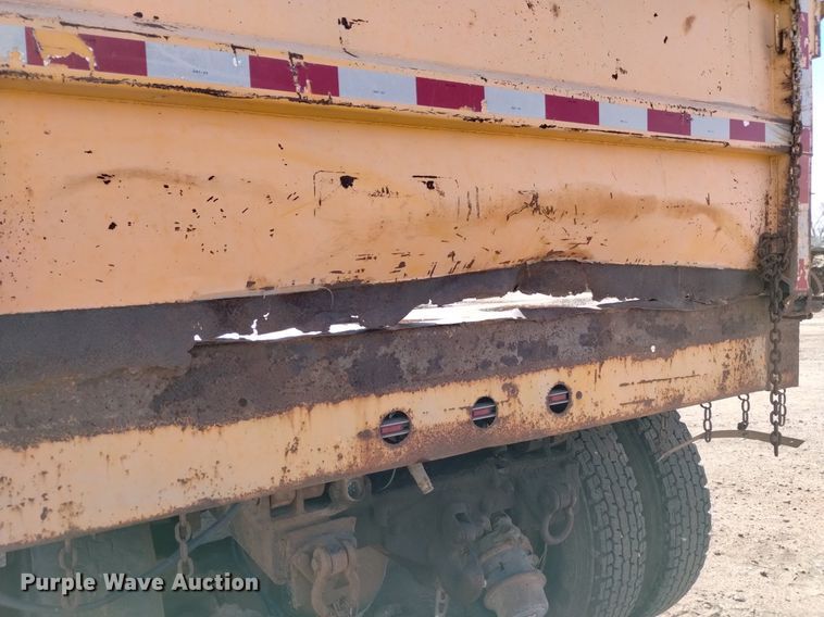 image for item DQ6036 1991 Ford L8000 dump truck