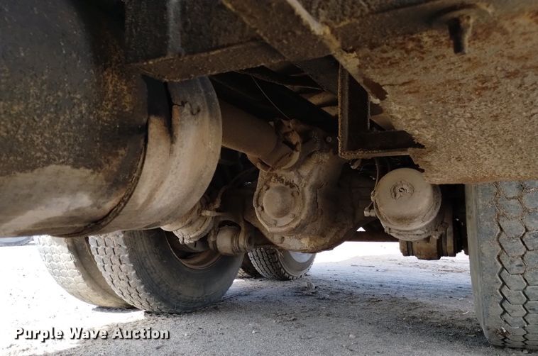 image for item DQ6036 1991 Ford L8000 dump truck