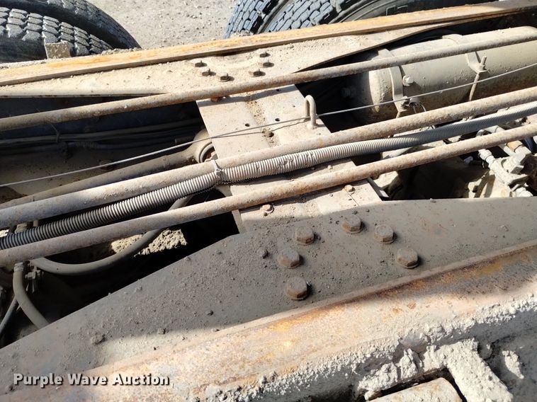 image for item DQ6036 1991 Ford L8000 dump truck