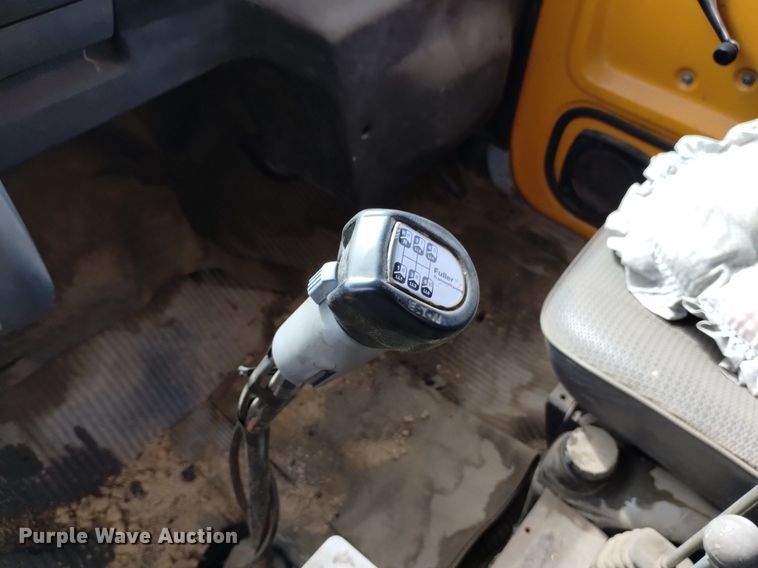 image for item DQ6036 1991 Ford L8000 dump truck