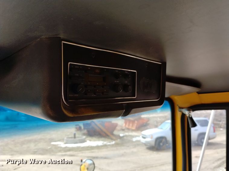 image for item DQ6036 1991 Ford L8000 dump truck