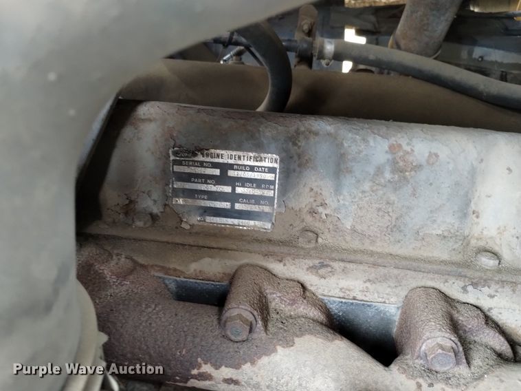 image for item DQ6036 1991 Ford L8000 dump truck