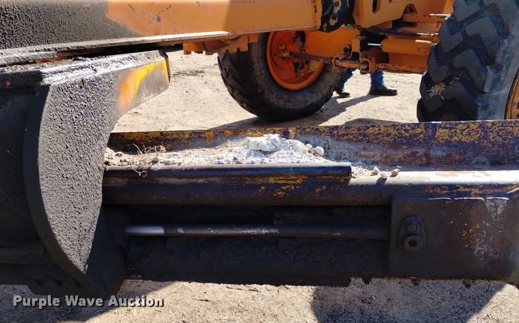 image for item DQ6037 1984 John Deere  770A motor grader