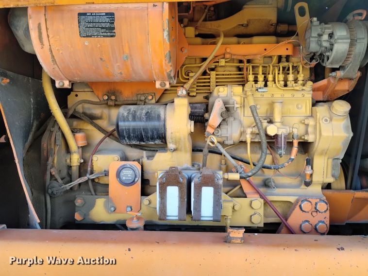 image for item DQ6037 1984 John Deere  770A motor grader