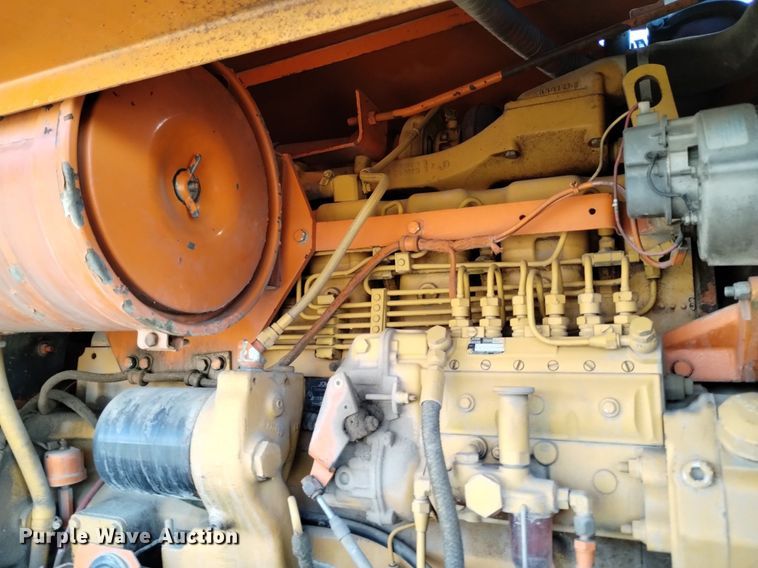 image for item DQ6037 1984 John Deere  770A motor grader