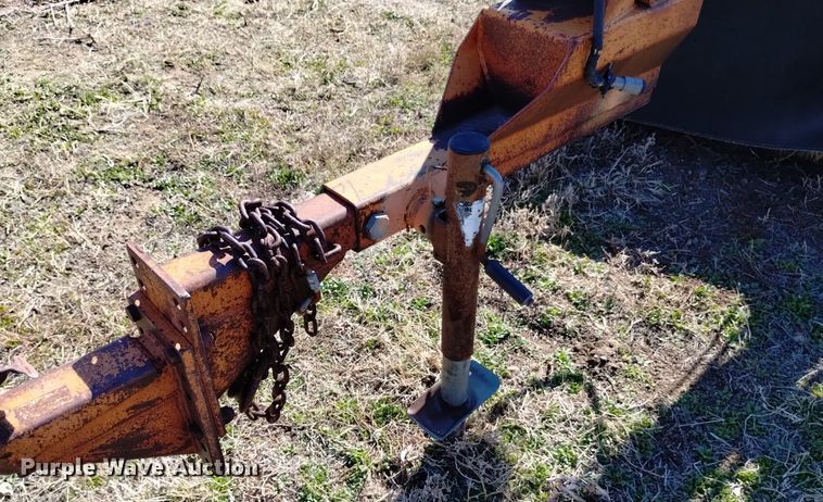 image for item DQ6038 M-B Company 53MH broom