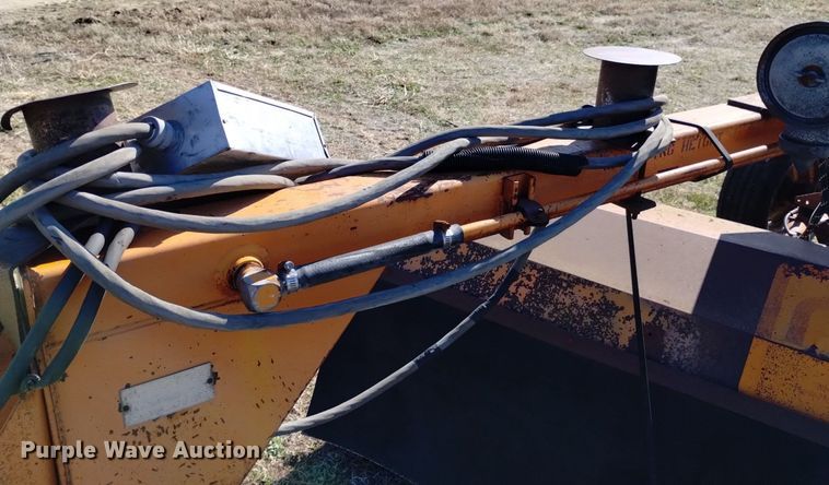 image for item DQ6038 M-B Company 53MH broom