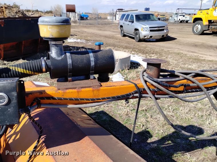 image for item DQ6038 M-B Company 53MH broom