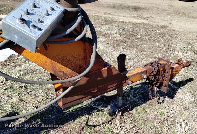 image for item DQ6038 M-B Company 53MH broom