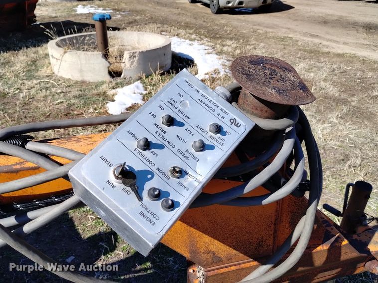 image for item DQ6038 M-B Company 53MH broom