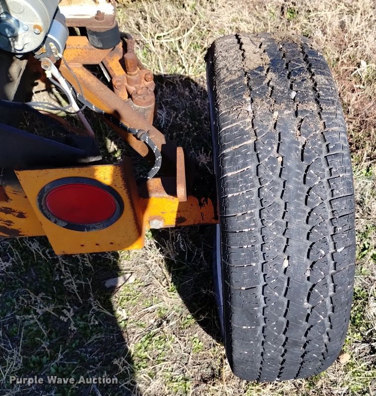 image for item DQ6038 M-B Company 53MH broom