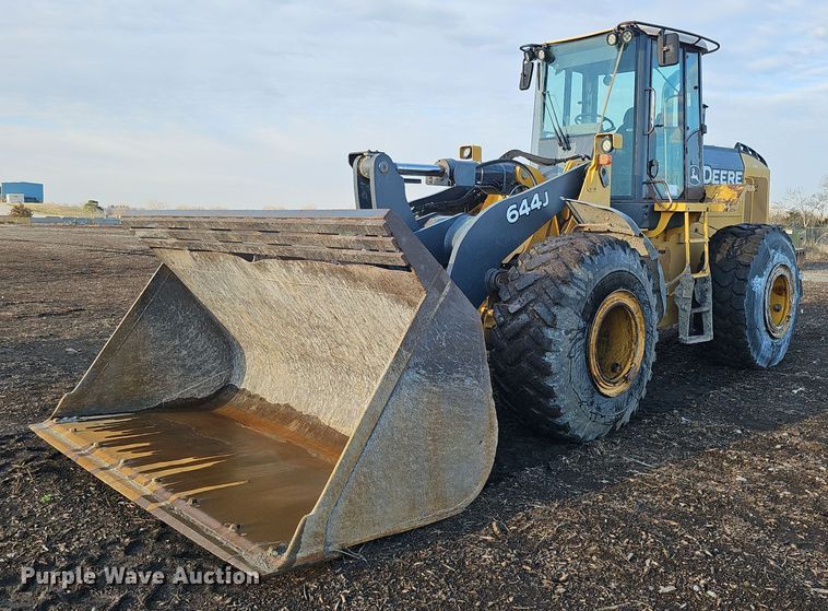 image for item DQ8653 2007 John Deere 644J wheel loader