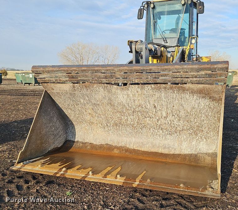image for item DQ8653 2007 John Deere 644J wheel loader